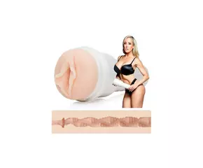 Fleshlight Brandi Love Heartthrobe - vagina